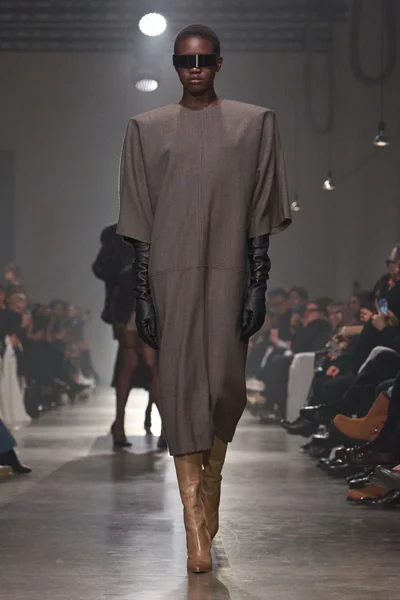Look 6